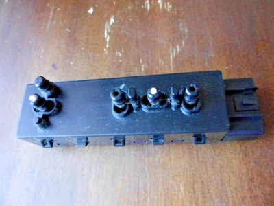 Cadillac CTS 2008 sedán - interruptor de asiento eléctrico del conductor izquierdo OEM Foto 1 de 4