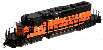 Z MTL 970-01-101 EMD SD40-2 Milwaukee Rd. Locomotive # 163 (not running) NIB - Image 1 of 4