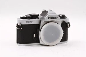 Corpo fotocamera reflex pellicola Nikon FM2n 35mm usata - ruvida, funzionante - Foto 1 di 9