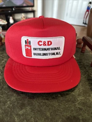 Sombrero de Colección C&D International Snap Back Burlington Nc Foto 1 de 4