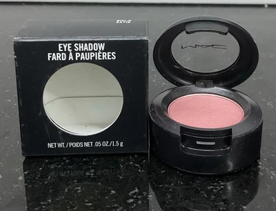 Mac Cosmetics Eye Shadow Girlie Satin 1.5g/.05oz - Image 1 of 4