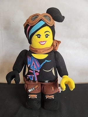 The Lego Movie 2: Lucy 14" muñeco de peluche suave 2018 Manhattan Toy Co NUEVO Foto 1 de 4