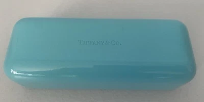 Estuche rígido para gafas de sol Tiffany & Co Foto 1 de 4