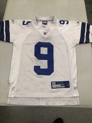 Camiseta de fútbol americano Dallas Cowboys niños jóvenes talla pequeña 8 Tony Romo blanca Reebok Foto 1 de 4