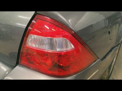 Luz trasera derecha pasajero para 05-07 QUINIENTOS 672972 Foto 1 de 4
