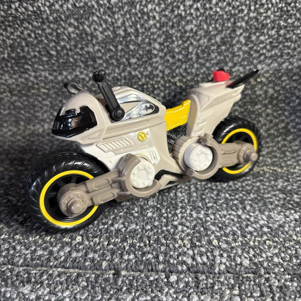 Bicicleta flotante Imaginext DC Super Friends Batman y Batcycle Foto 1 de 4