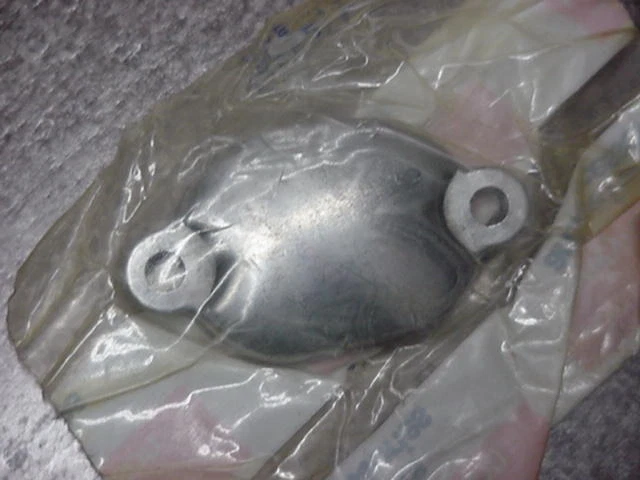 NOS Harley Aermacchi Tappet Cover 1973-1974 SS, SX 350 Sprint 18252-70P  - Image 1 of 1