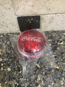 VINTAGE ENJOY COCA COLA durchscheinend rot/klar Kunststoff Spielzeug Yo Yo Cola neu aus altem Lagerbestand - Bild 1 von 1