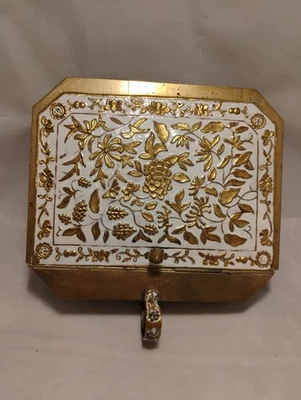 Antique Vintage Chinese Brass Lidded Box White Enamel Cloisonné Floral    - Imagem 1 de 4