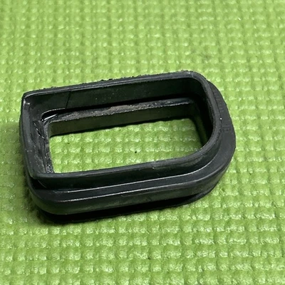 Aspiradora Hoover UH70210 WindTunnel serie T PAWS, junta de goma con sello de conducto de entrada Foto 1 de 4