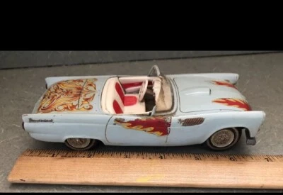 RARO HTF AMT FORD THUNDERBIRD COCHE DE JUGUETE DE FRICCIÓN-CONVERTIBLE/LLAMAS Foto 1 de 4