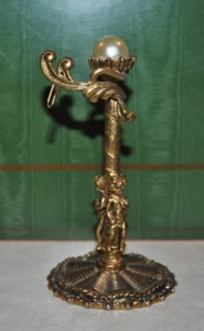 VINTAGE RARO OTTONE 3 CHERUBINI/ragazzi supporto con perle ANELLO/ORECCHINI/ORNAMENTI supporto 4,5"H - Foto 1 di 7
