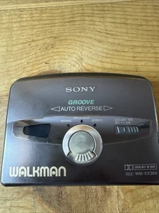 Sony Walkman Cassette Player WM EX364 Pour Pièces Marche Pas - Imagen 1 de 13