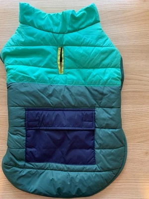 Boots & Barkley Verde/Azul Color Block Perro Puff Abrigo, Talla M, Nuevo sin Etiquetas Foto 1 de 4
