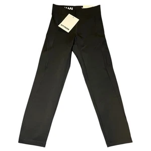 NWT IVY PARK BEYONCE Women's Mid-Rise Sculptured 3/4 Length Legging Black XS - Picture 1 of 8