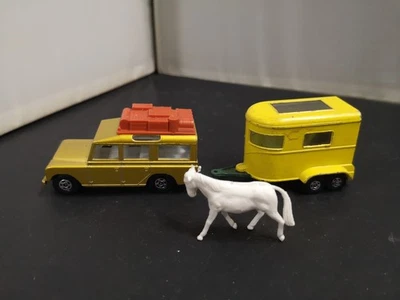 M833-MATCHBOX SUPERFAST LAND ROVER SAFARI WITH PONY TRAILER AND PONY — 第 1/3 张图片