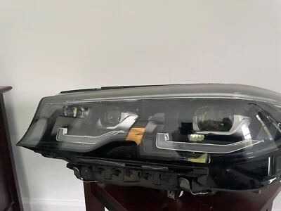 2022 BMW 330i фара слегка б/у / w света поверхности царапины списки за 2500 $ - Изображение 1 из 4