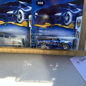 SUV lot of 2Hot Wheels 2003 1ST EDITION BOOM BOX & Cadillac Escalade - Picture 1 of 3