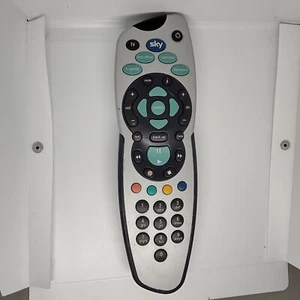 Genuine Sky RC1680/00U Remote Control - Tested and Working - Picture 1 of 2