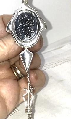 SPILLONE IN ARGENTO STILE ANTICO CON CENTRALE ROSE IN ARGENTO BRUNITO E PUNTALE - Immagine 1 di 4