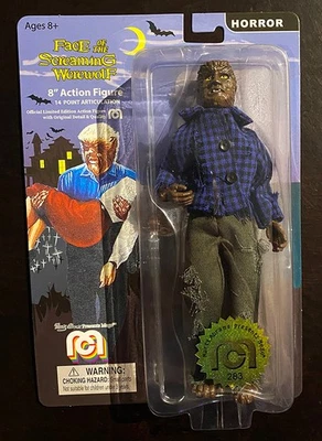 Screaming WEREWOLF - Mego Horror 8" Figura Vestida Hombre Lobo Nuevo en Tarjeta Sin Abrir Foto 1 de 3