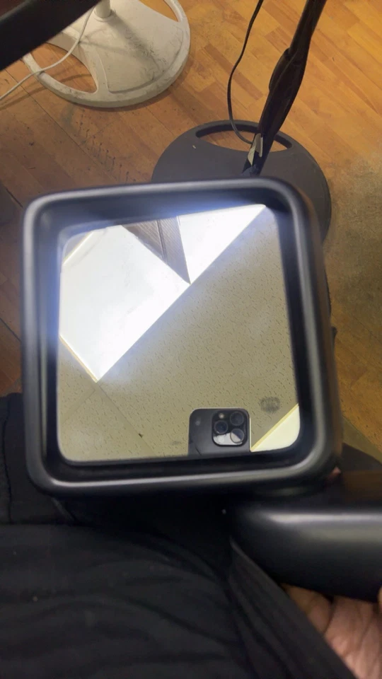 Espejo retrovisor térmico del lado del conductor para Jeep Wrangler 2018-2023 - usado, grietas menores Foto 1 de 1