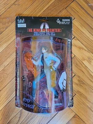 KING OF FIGHTERS 2000 KYO KUSANAGI ACTION FIGURE BLUE BOX TOYS NUOVO MAI ESPOSTO - Immagine 1 di 4