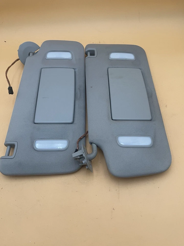 Juego de pares de parasoles Saturn Outlook XROEM 2007-2010 lado conductor y pasajero Foto 1 de 4