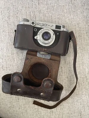 FED 2 35mm Rangefinder Camera with Industar 10 F3.5 lens - Image 1 of 4