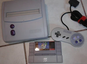 Consola doméstica Super Nintendo SNS-101 - gris (con paquete mundial Super Mario) - Imagen 1 de 1
