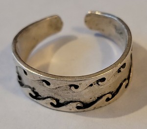Silver Toe Ring with Waves Etched on Face (open cuff style size adjustable)