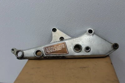 1981 HONDA CB900F CB900 (#327) LEFT FOOT EXHUAST MOUNT BRACKET HOLDER Foto 1 de 4