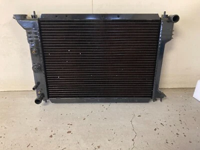 Radiador Global #G883-2 se adapta a Honda Prelude '83-87 nuevo stock antiguo Foto 1 de 4