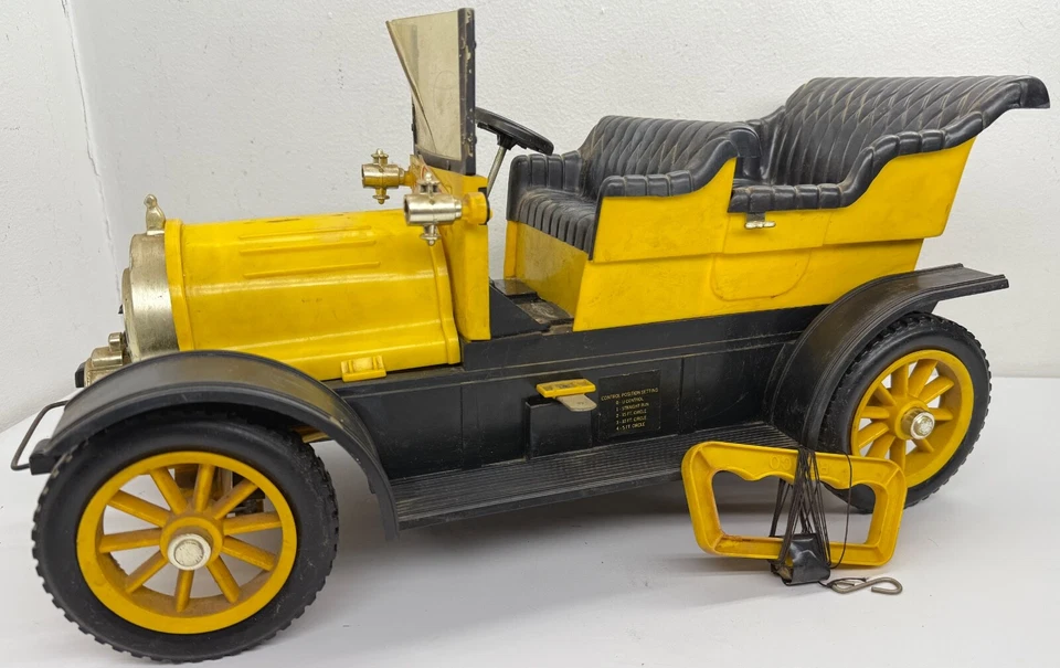 Vintage 1962 REMCO Flying Dutchman Touring Tether Car Motorized U-Control PARTS - Image 1 of 4