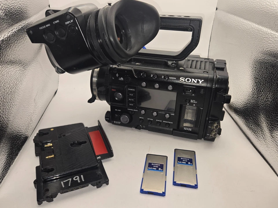 *4K UPGRADE* Sony PMW-F5 CineAlta Camcorder w/ EL-100 EVF V-Mount, Case, SXS - Image 1 of 4