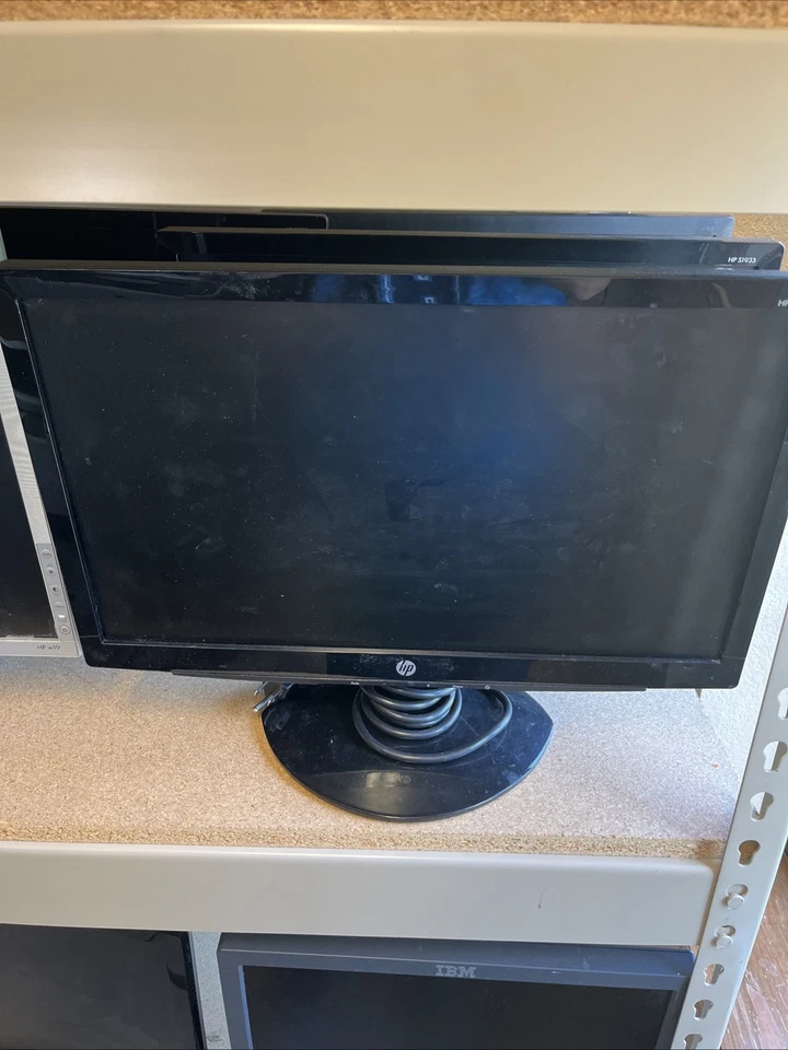 HP S1933 Computer Moniter - Image 1 of 4