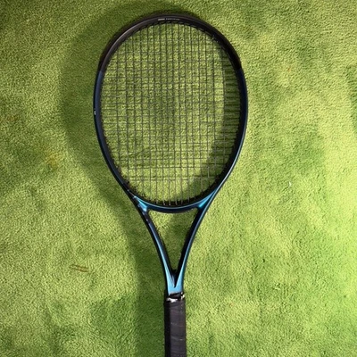 Raqueta de tenis Wilson Ultra 100 V4 16x19 300 g agarre 4 1/4 - azul/negro - muy buena Foto 1 de 4