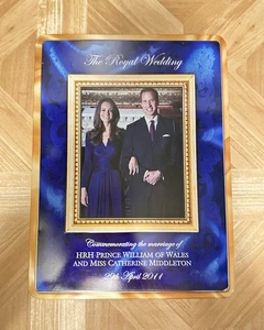2011 Royal Wedding Walkers Shortbread Tin Prince William and Kate Wedding - Picture 1 of 5