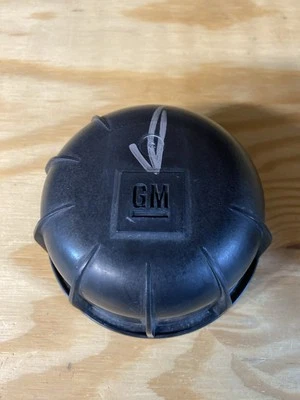 🔥2010-2017 雪佛兰 Equinox / 2015-2019 科罗拉多车头灯灯泡防尘盖原始设备制造商 — 第 1/3 张图片