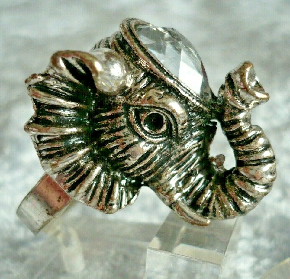 6 Farben, plastisch + groß ELEFANT Kopf Folklore Schmuck Ring STRASS silber NEU - Bild 1 von 3