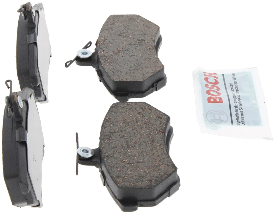 Синие полуметаллические передние тормозные колодки Bosch для Volkswagen Scirocco 1987-1988 годов выпуска - Изображение 1 из 4