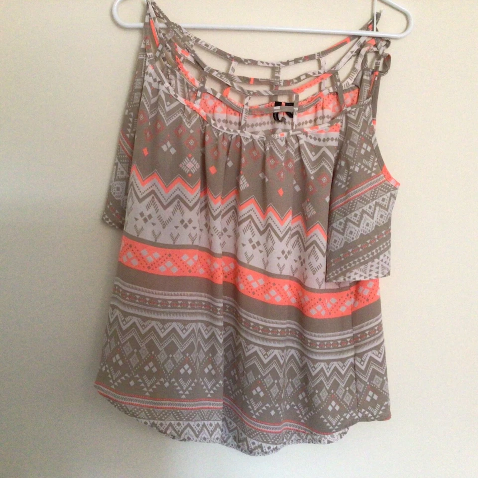 New Girls Trendy Heart Soul Sleeveless Blouse Petite XL - Image 1 of 4