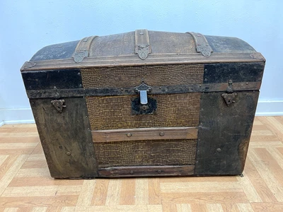 Baú de vapor vintage com bandeja baú de armazenamento corcunda camelback antigo vitoriano - Imagem 1 de 4