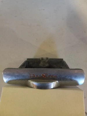 Cenicero de cigarrillos de coche vintage Desoto Foto 1 de 4