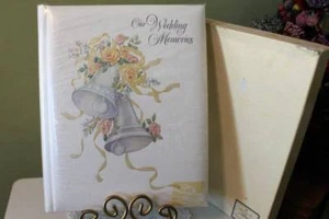 Wedding Album 9x11 Raised Silver Bells Ribbons and Roses Vintage Hallmark in Box - Picture 1 of 9