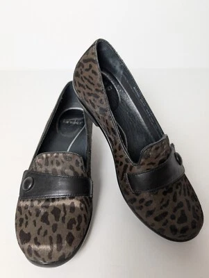Mocasines planos Dansko Olena marrón guepardo piel real cuero real talla 37 EE. UU. 6,5 Foto 1 de 4