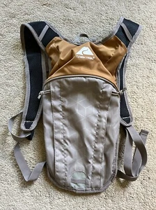 EUC Ozark Trail 2 L 68 Oz Padded Rip-Stop Hydration Backpack Pack COYOTE KHAKI - Picture 1 of 12