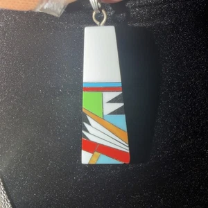 Colgante con múltiples incrustaciones  - Imagen 1 de 5