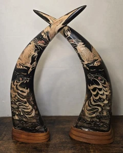 Vintage Pair Of Carved Buffalo Horns With Tigers Dragons Red Eyes - Picture 1 of 9