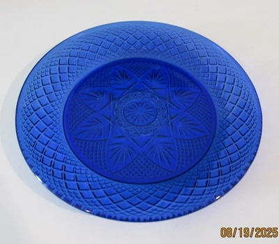 Vintage Luminarc Arcoroc Cristal d'Arques Durand France Cobalt Blue X4-8" Plates - Image 1 of 4